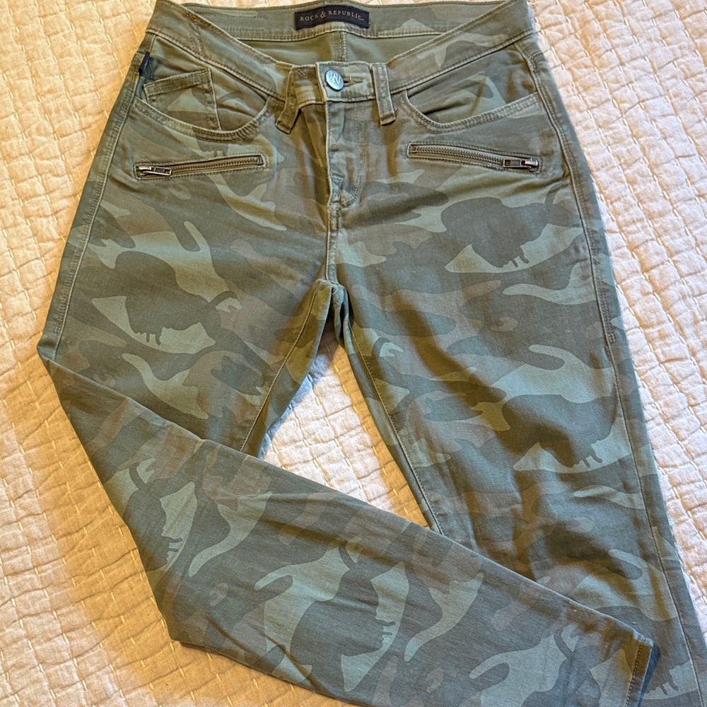 Rock & Republic Olive Green Camo Skinny Pants